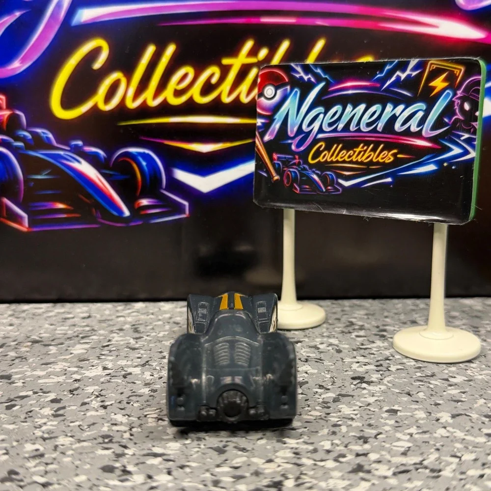 Hot Wheels Batmobile Dark Grey Orange Stripes DC Comics FJX33 2017 1:64 Scale